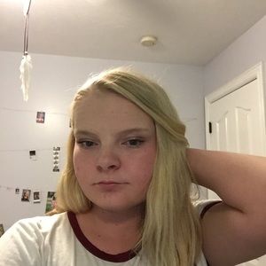 Meet your Posher, Destynee